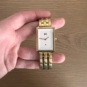 MVMT Watch Gold rectangle